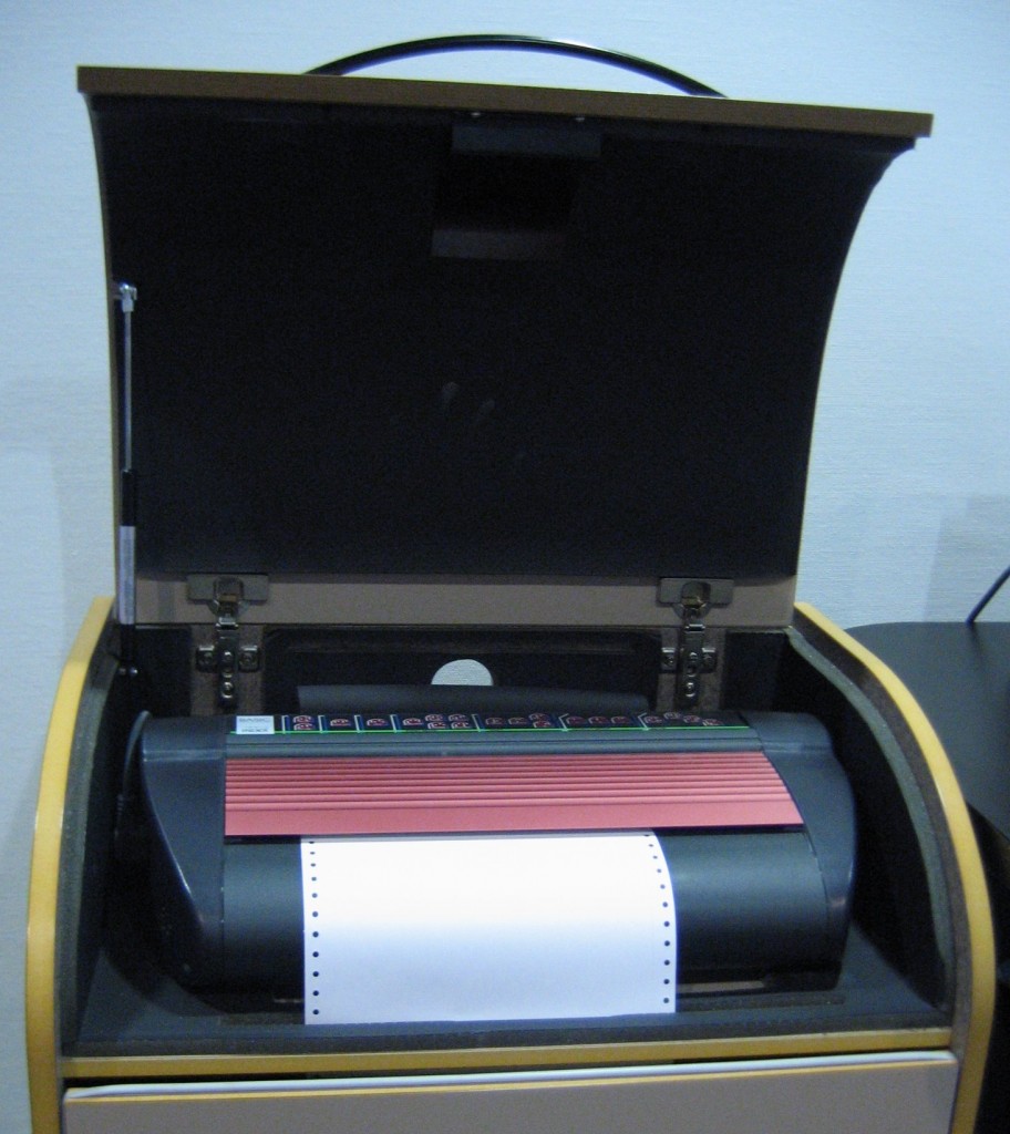 Embosseuse braille professionnelle, machine d'impression en relief